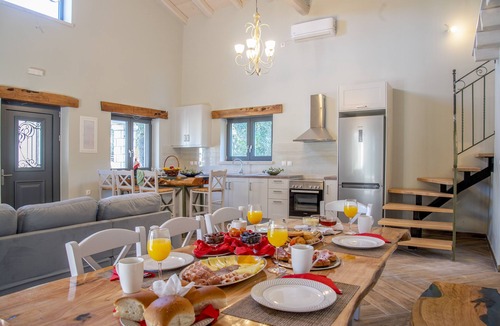 Termenades Villa | Daphne's Villa Three