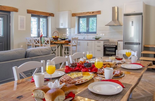 Termenades Villa | Daphne's Villa Three