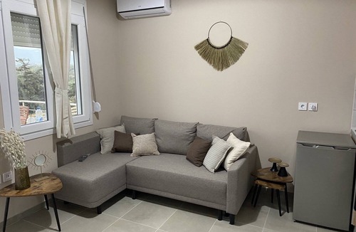 Chorafakia Apartment | Deatached apartment with shared pool in Tersanas Chania 2 minutes from the beach