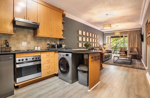 Stellenbosch Central Apartment | Definitely the perfect spot in central Stellenbosch with your own balcony