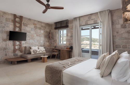 Milos Hotel | Deluxe Suite by Horizon Suites Milos
