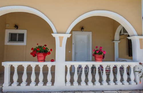 Sidari Apartment | Deluxe twobedroom apartment with pool