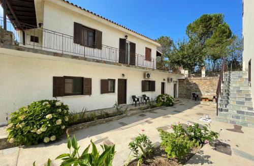 Armenistis Apartment | Despina Studios Kastanies Raxes Ikaria # 10