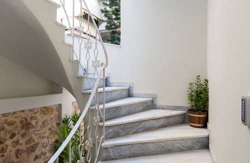 Kinosargous Apartment | Dinostratus House, Studios 2&6