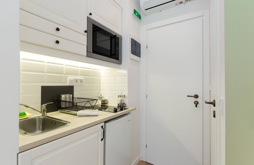 Kinosargous Apartment | Dinostratus House, Studios 3&4
