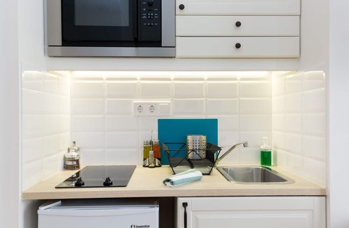 Kinosargous Apartment | Dinostratus House, Studio 8