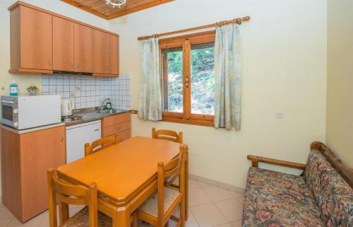 Apraos Apartment | Dionysos Apartments