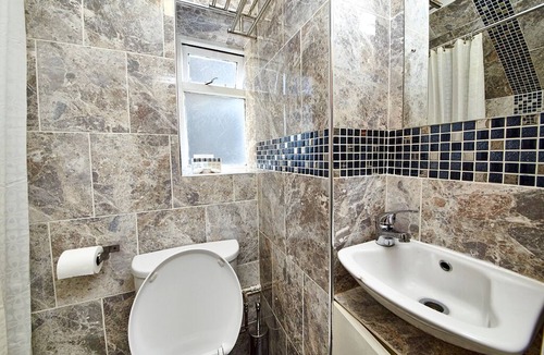 Seven Sisters Apartment | Double Luxury Studio Garden View 13