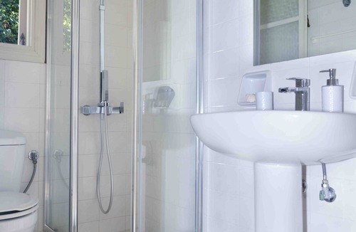 Fiskardo House | DREAM STAY Windward Suite @ Fiscardo waterfront