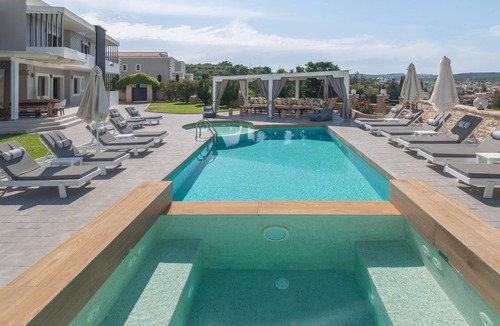 Dafni Villa | Elaida Villa, Spacious, ideal for big groups, 50m2 pool, Shops walking distance