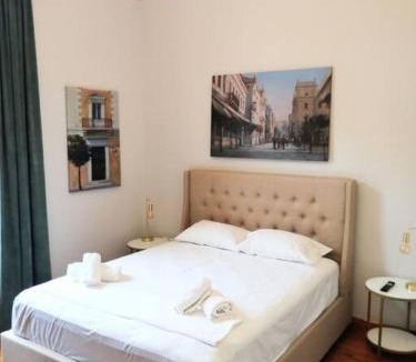 Plaka Apartment | Elegant apartment under the Acropolis