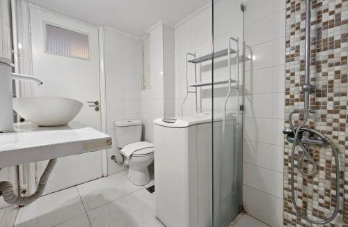 Ampelokipoi Apartment | Elegant Experience Stay - Athens Town