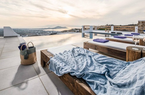 Naxos Town Villa | Elegant Naxos Villa | Villa Meltemi | 4 Bedrooms | Luxury & Privacy |Private.