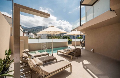 Georgioupolis Villa | Elixir Villa 7BD 4BD 14PL - 3min walk to the beach