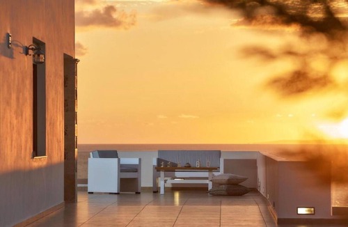 Kalamaki Apartment | Elkysti Crete Deluxe Apartment "Stella"