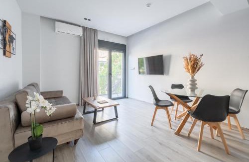 Kinosargous Apartment | EN Suites Stylish & Comfort Stay near Acropolis