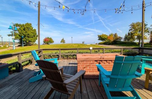 Downtown - Waterfront Hotel | Endion Station Inn by Heirloom Boutique Collection