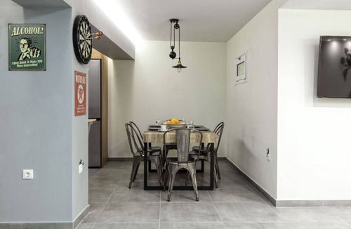 Neos Kosmos House | ENTERTAINMENTO 101 NEA SMIRNI