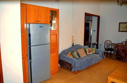 Nea Chora Apartment | Epavlis Rodon Free Private Parking 3 Minutes to Sandy Beach