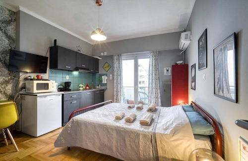 Ampelokipoi Apartment | Erato Art Loft