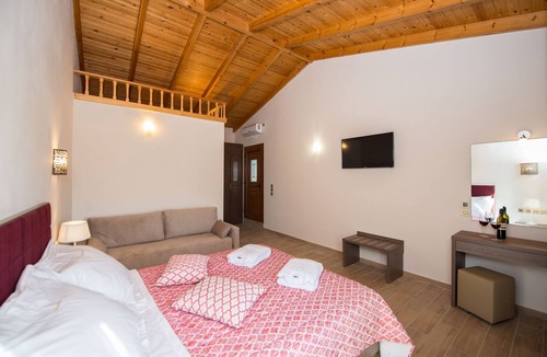 Erikousa Island House | Erikousa Palace Suite 13