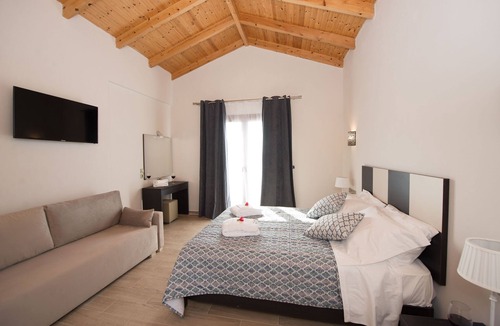 Erikousa Island House | Erikousa Palace Suite 12
