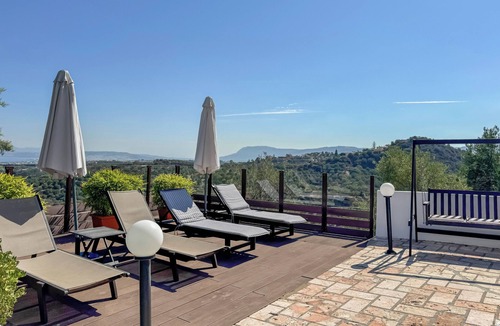Stalos Villa | Europa Villa Stalos: spacious, quiet villa w/sea and mountain view