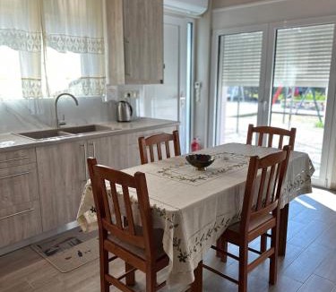 Sipiada House | EVIA RIVIERA