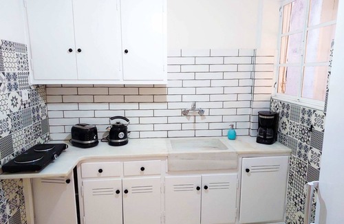 Exarhia Apartment | Exarchia Urban Art Retreat