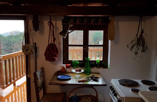 Egira Villa | Fabulous stay in rustic Villa Platanus (est. 1840)
