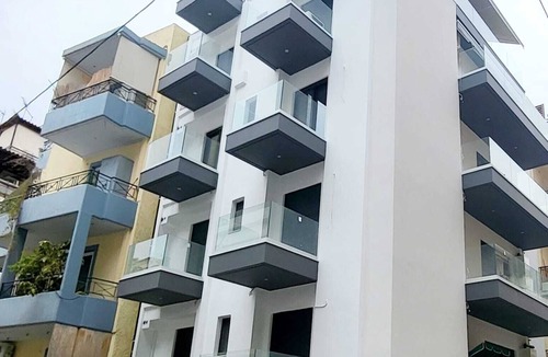 Kinosargous Apartment | Fabulous Suite: Grand Jacuzzi, King Bed near Acropolis Museum & Metro Sygrou-Fix
