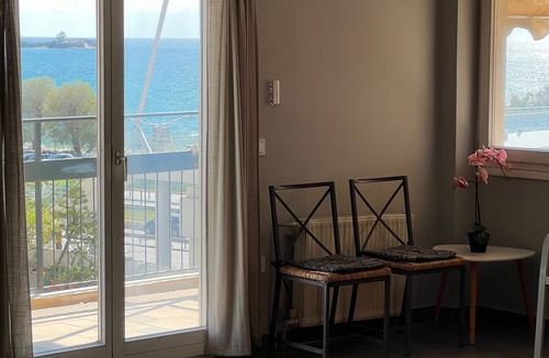 Alimos Apartment | Family Beachfront Apartment in the Athenian Riviera