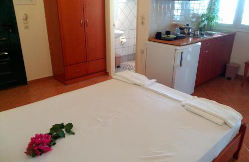 Kalamitsi Apartment | Fantastico Studios #2