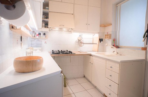 Makrigianni Apartment | Flat right at the Acropolis subway & museum