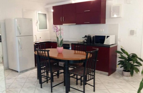 Alimos Apartment | Flor de Mayo,Apt in Alimos near the sea