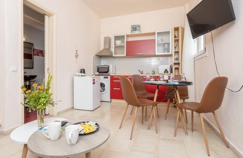 Lakka House | Flora Maisonettes 2 - Two Bedroom House, Sleeps 5