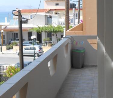 Kokkini Chani Apartment | Frosso's Apartments