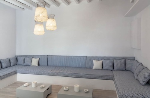 Avlemonas House | Fully Equipped Renovated House By The Sea