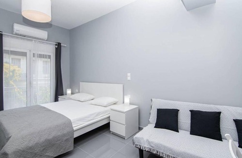 Attiki Apartment | Fully renovated studio in the city center for 3ppl