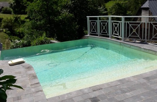 Sainte-Engrace House | Gîte Ainerak de montagne - Swimming pool and spa in Sainte-Engrâce