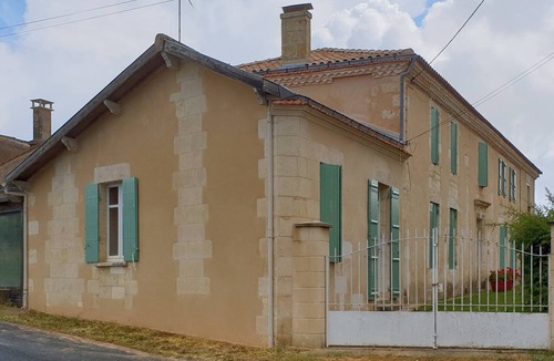 Berson House | Gîte "château les Cèdres" 4 Pers. 90 m2, au Coeur du Vignoble
