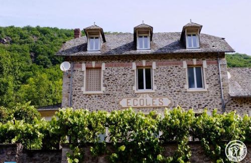 Laval-sur-Luzege House | Gîte ecole 3