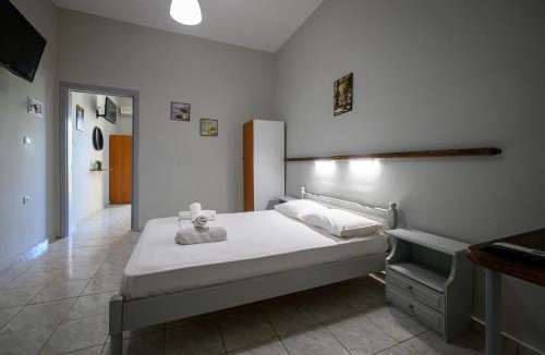 Lefktron Apartment | George Apartments Stoupa