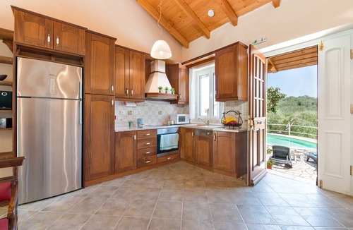 Mpogdanatika Villa | Georgina House, Paxos: Your Luxury Retreat Awaits.