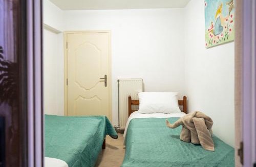Galatas Apartment | Giotas House