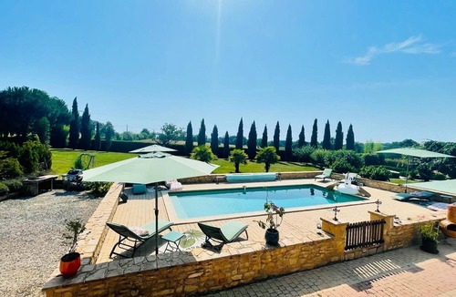 Saint-Sulpice-d'Excideuil House | Gite Sous Le Tilleul swimming pool. Pets welcome!