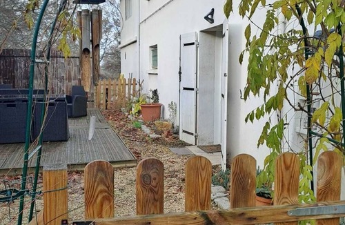 Bergerac Apartment | Gite, le Cocon de Puypezac between nature and town. Pets welcome