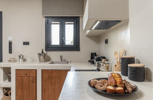 Vivlos Villa | Golden Sand Superior Villa