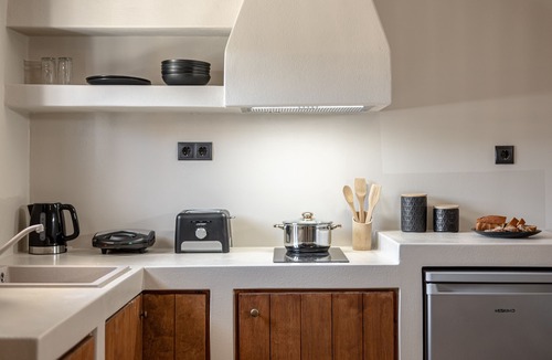 Vivlos Villa | Golden Sand Superior Villa