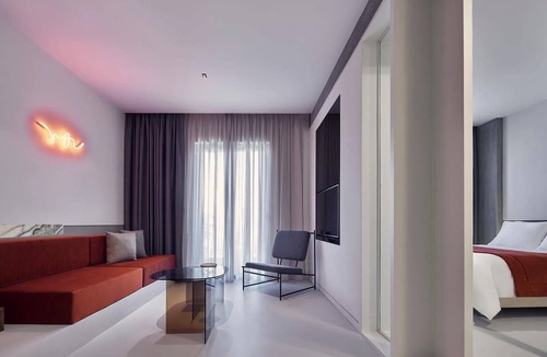 Omonia Apartment | Great 1BR Suite with Beautiful Balcony